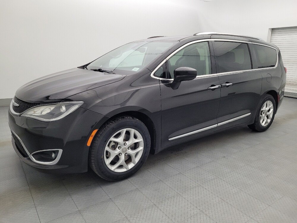 2020 Chrysler Pacifica in Metairie, LA 70006 - 18099995 2