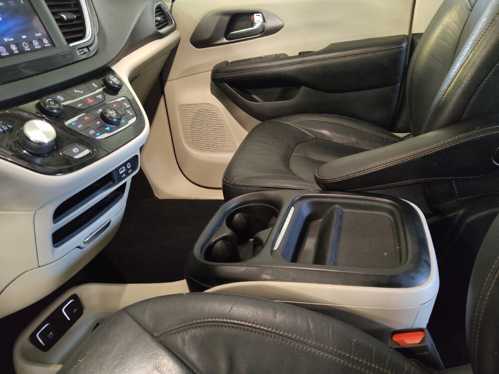 2020 Chrysler Pacifica in Metairie, LA 70006 - 18099995 26