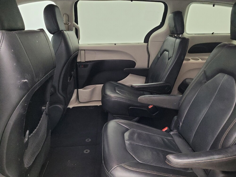 2020 Chrysler Pacifica in Metairie, LA 70006 - 18099995 18