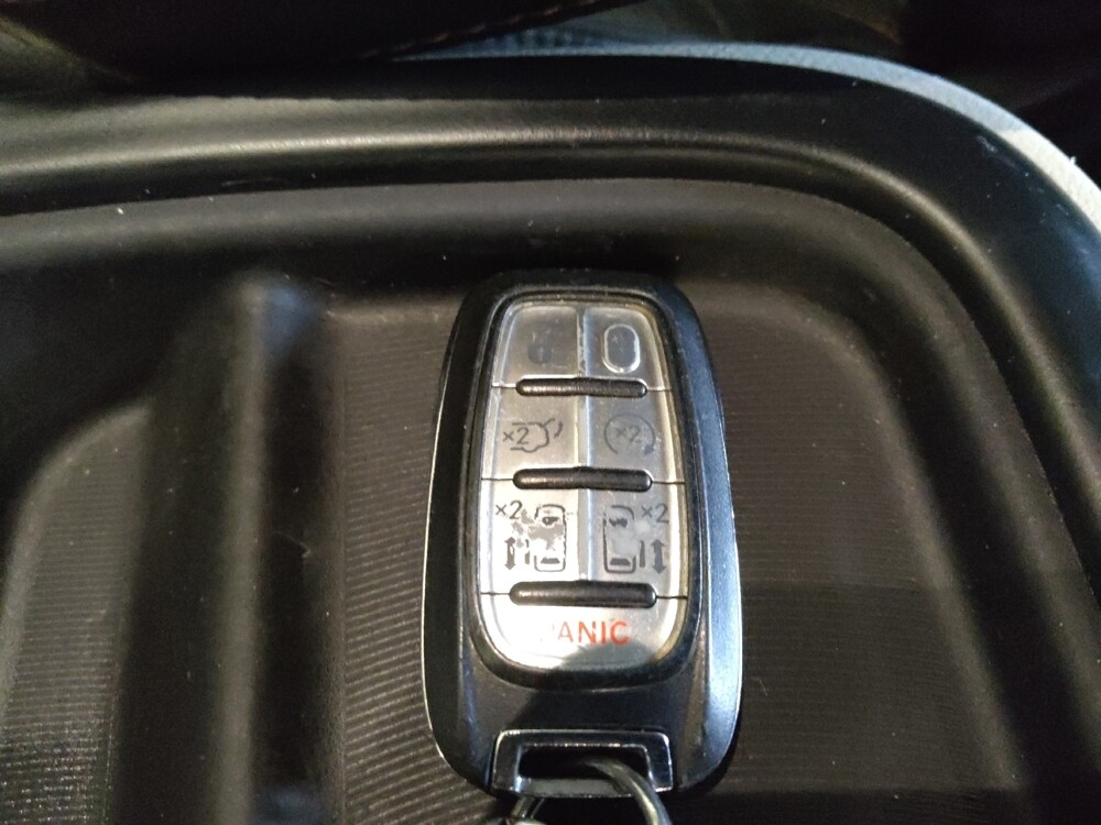 2020 Chrysler Pacifica in Metairie, LA 70006 - 18099995 32