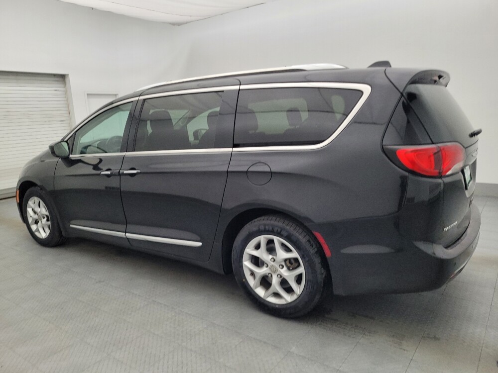2020 Chrysler Pacifica in Metairie, LA 70006 - 18099995 3