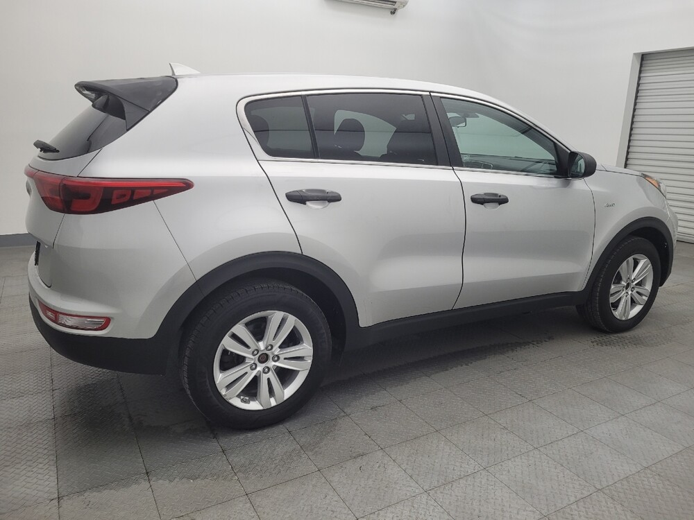 2019 Kia Sportage in Metairie, LA 70006 - 18099998 10