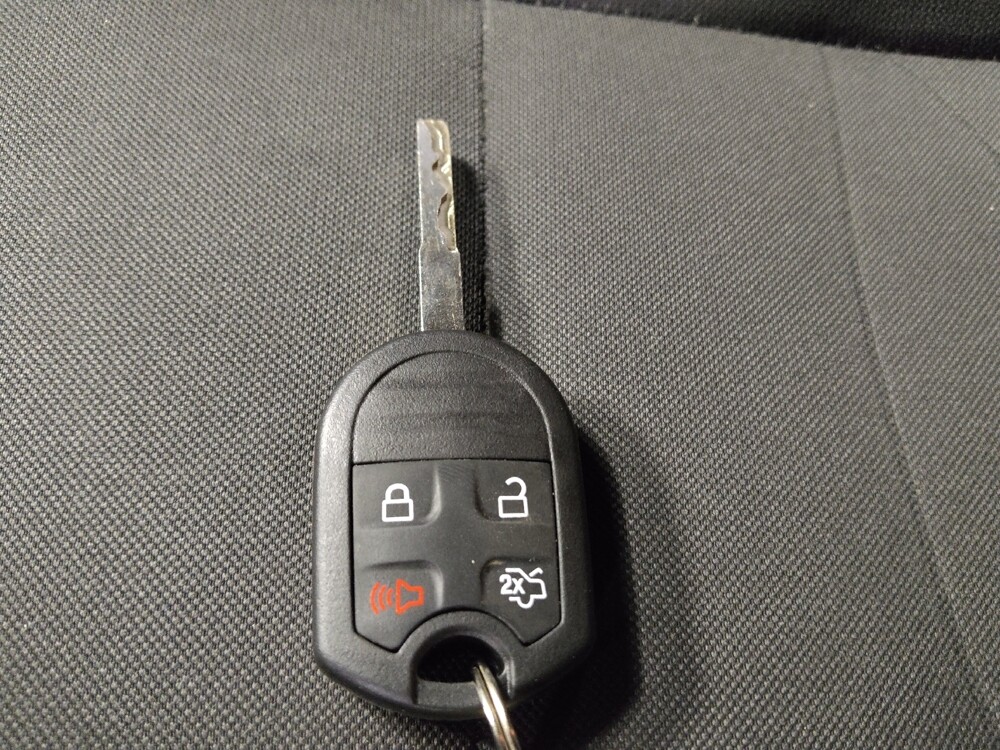 2017 Ford Fiesta in Metairie, LA 70006 - 18100000 32