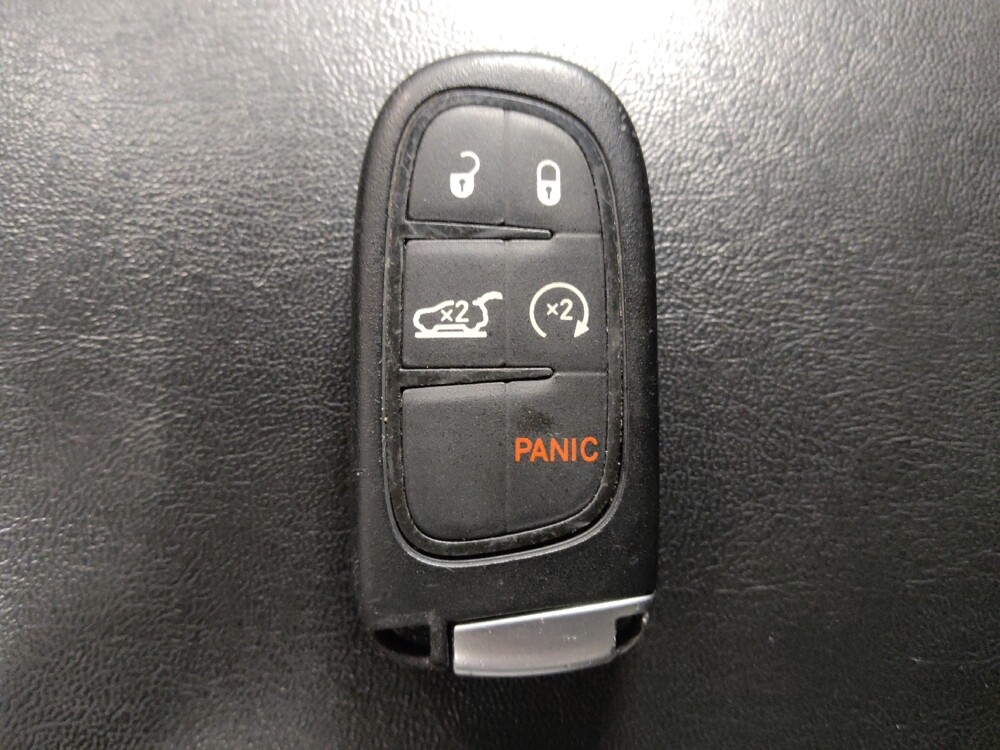 2022 Jeep Cherokee in Metairie, LA 70006 - 18100001 32