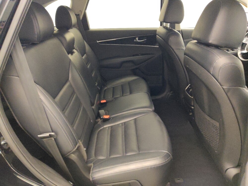 2019 Kia Sorento in Metairie, LA 70006 - 18100002 19