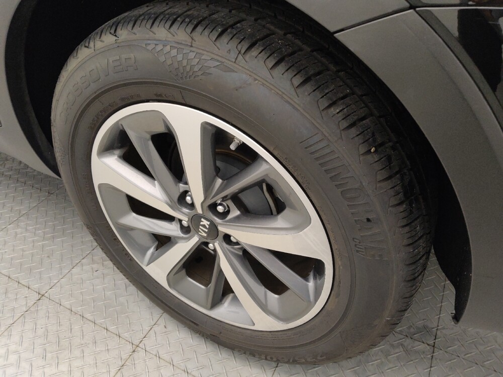 2019 Kia Sorento in Metairie, LA 70006 - 18100002 31