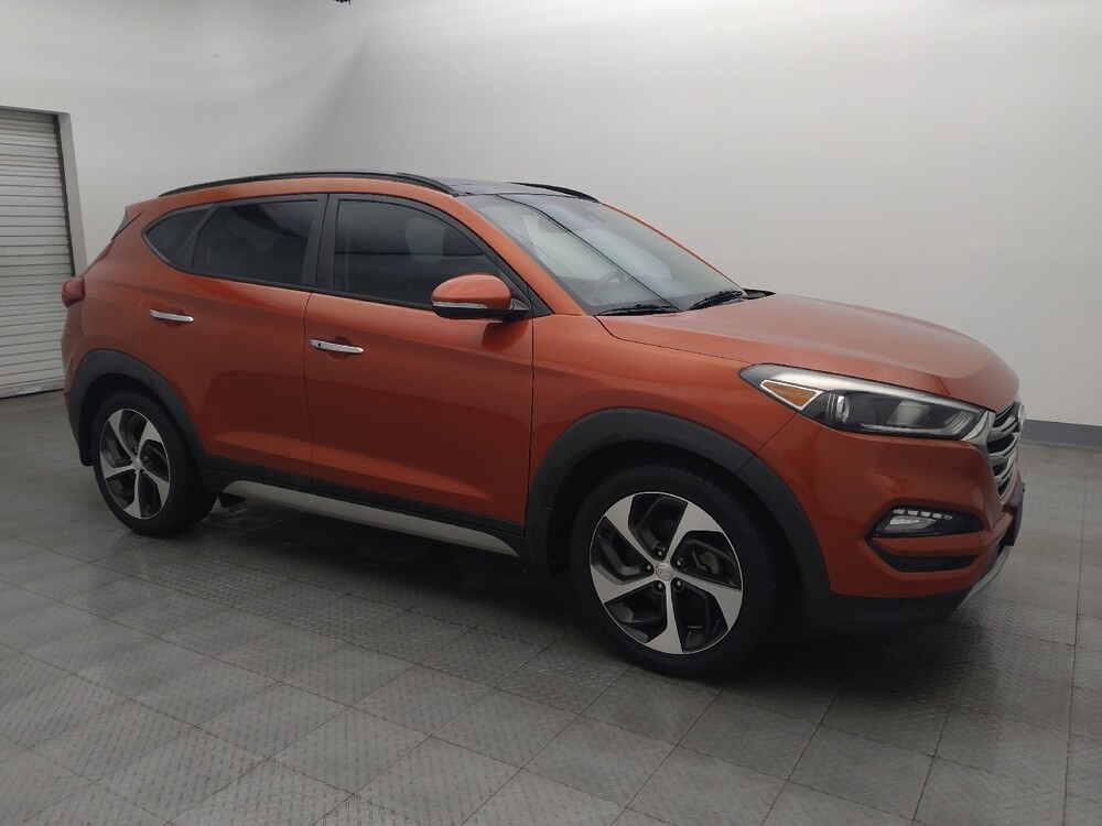 2017 Hyundai Tucson in Metairie, LA 70006 - 18100003 11