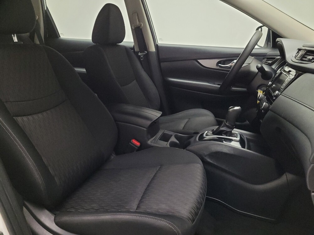 2018 Nissan Rogue in Downey, CA 90241 - 18100023 21