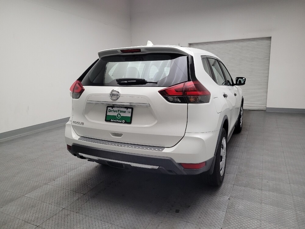 2018 Nissan Rogue in Downey, CA 90241 - 18100023 7