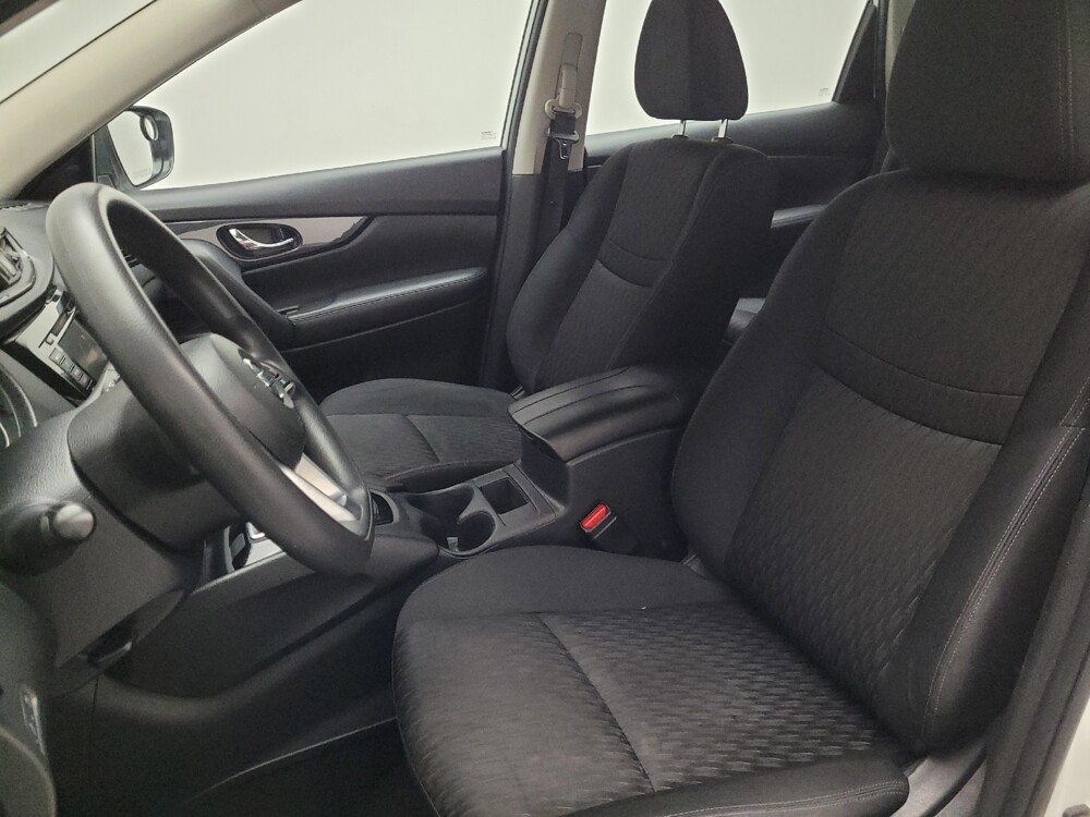 2018 Nissan Rogue in Downey, CA 90241 - 18100023 17