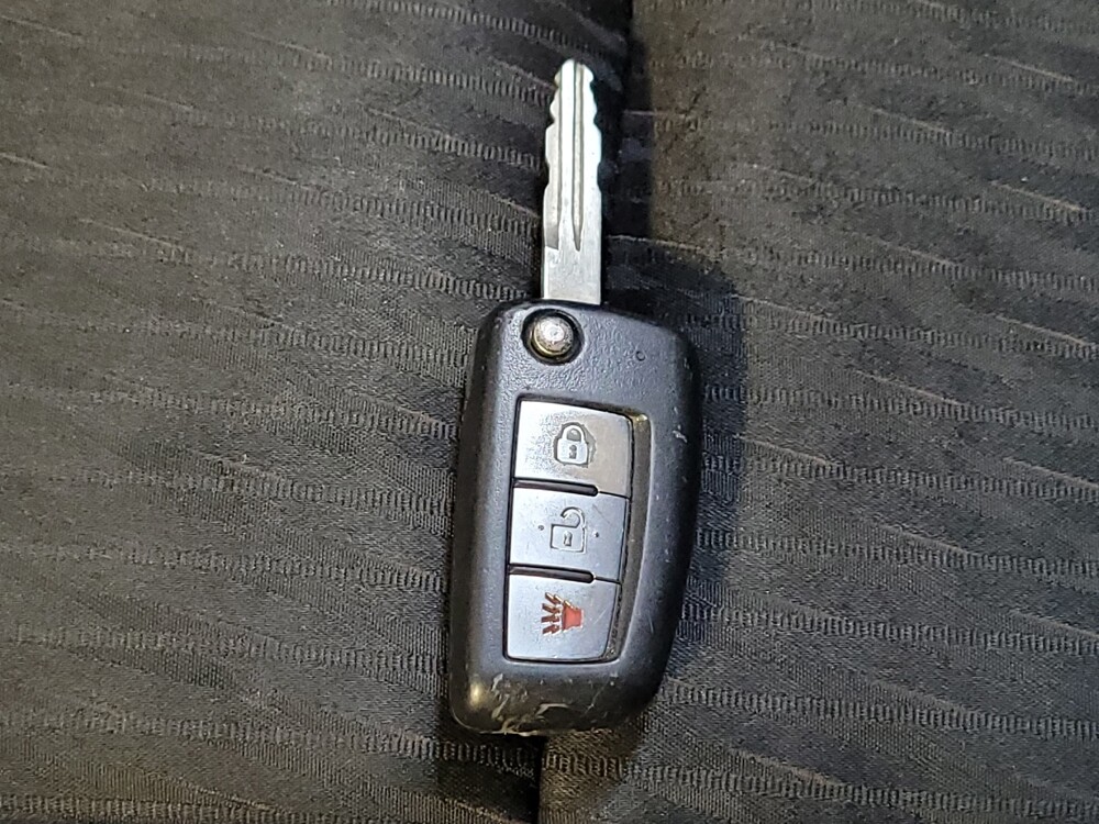 2018 Nissan Rogue in Downey, CA 90241 - 18100023 32