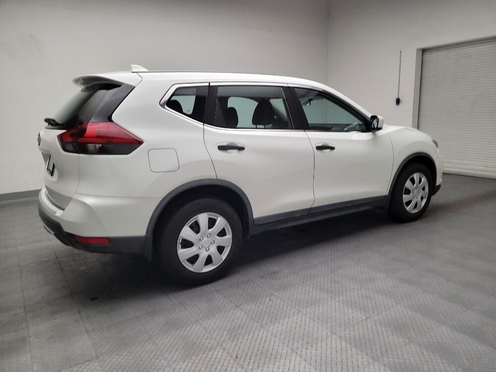 2018 Nissan Rogue in Downey, CA 90241 - 18100023 10