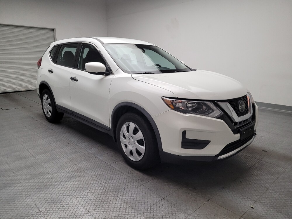 2018 Nissan Rogue in Downey, CA 90241 - 18100023 13
