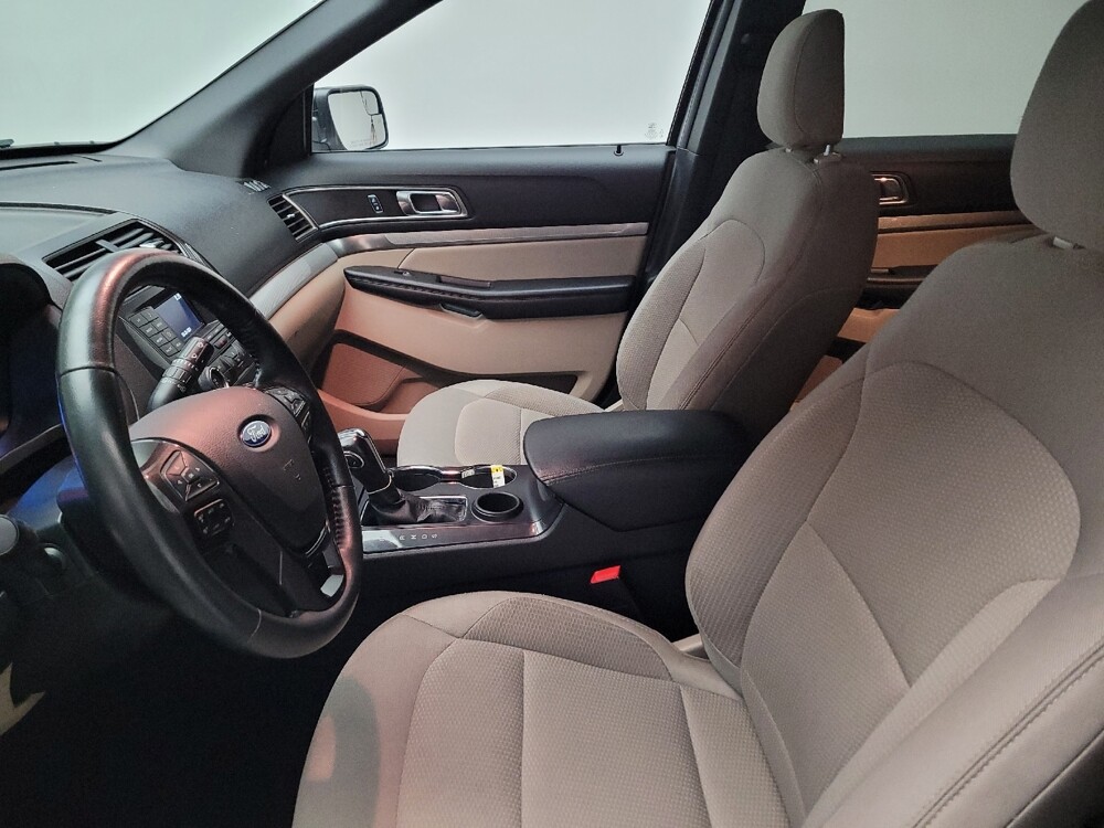 2019 Ford Explorer in Downey, CA 90241 - 18100025 17