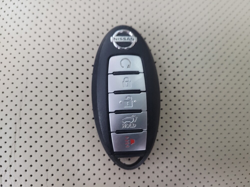 2017 Nissan Murano in Memphis, TN 38128 - 18100029 32