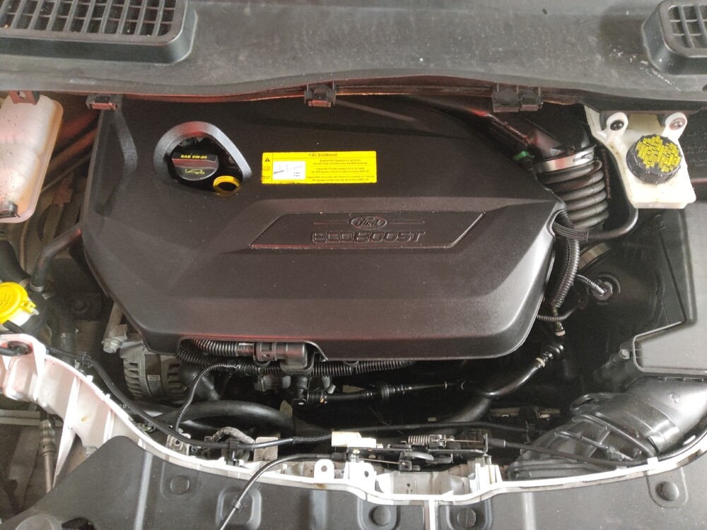 2015 Ford Escape in Jackson, MS 39211 - 18100032 33