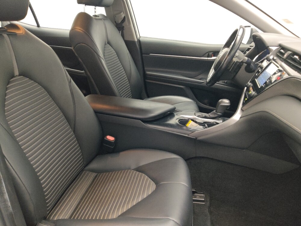 2019 Toyota Camry in Jackson, MS 39211 - 18100034 21