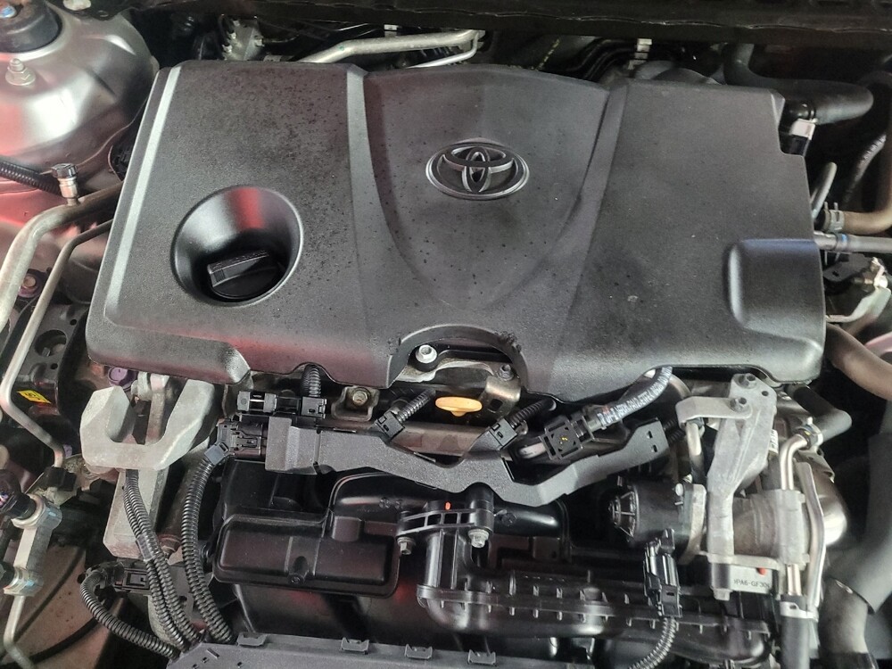 2019 Toyota Camry in Jackson, MS 39211 - 18100034 30