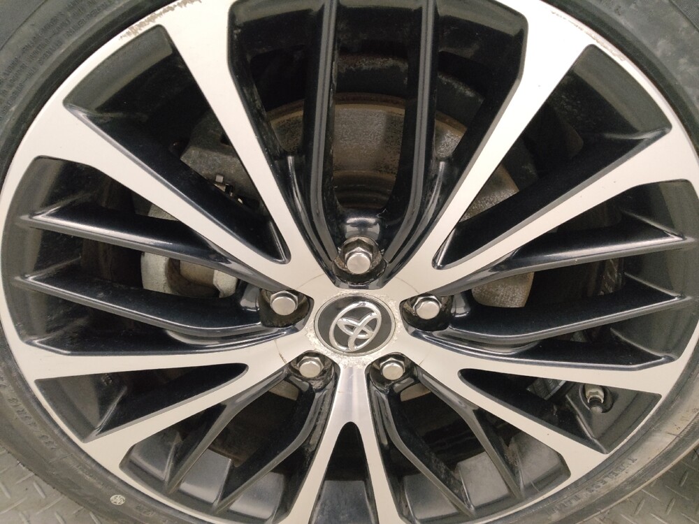 2019 Toyota Camry in Jackson, MS 39211 - 18100034 31