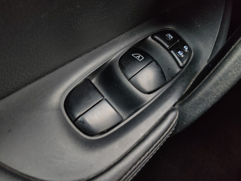 2019 Nissan Rogue in Union City, GA 30291 - 18100036 27