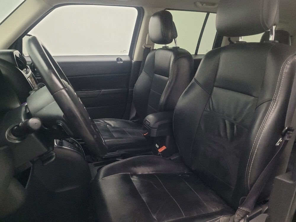 2016 Jeep Patriot in Union City, GA 30291 - 18100038 17