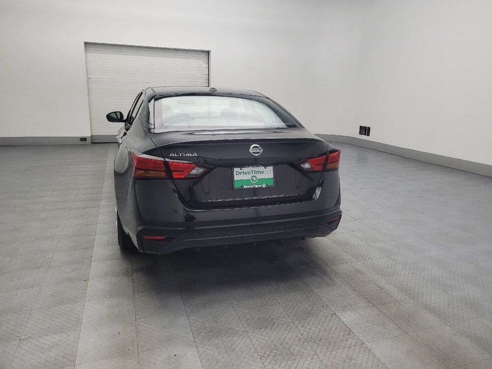 2019 Nissan Altima in Pelham, AL 35124 - 18100045 6