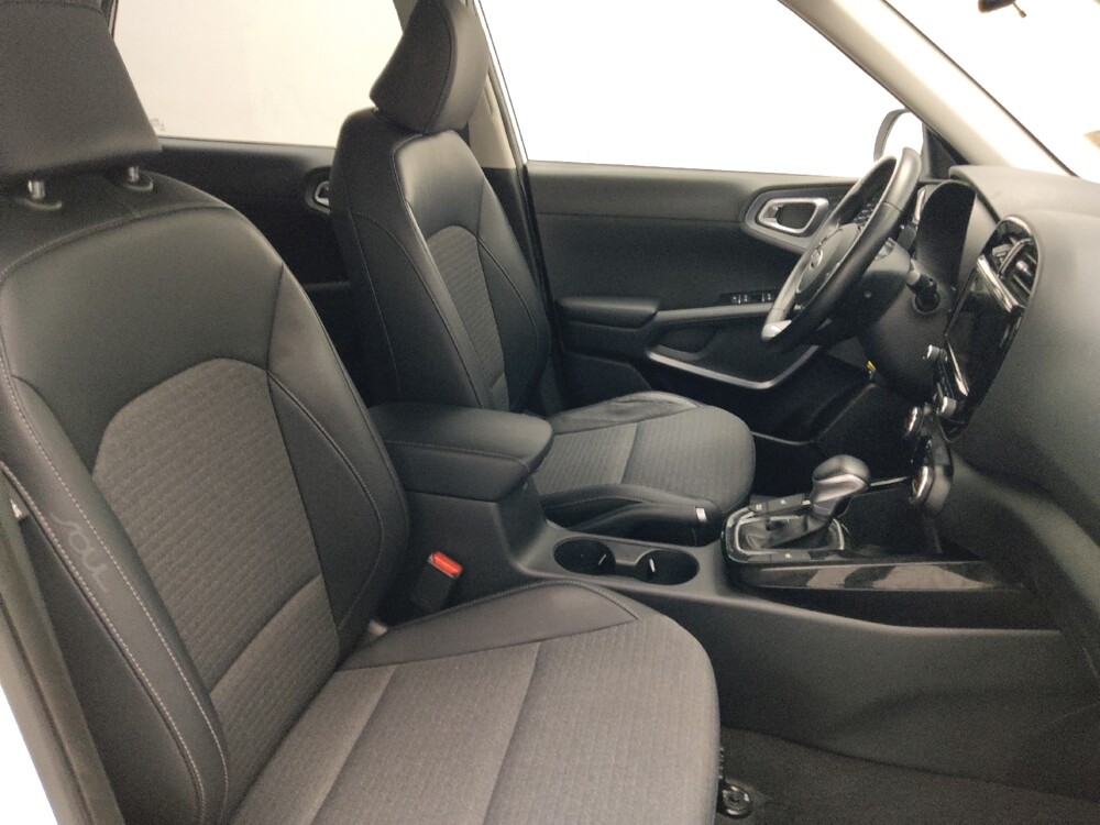 2020 Kia Soul in Union City, GA 30291 - 18100051 21