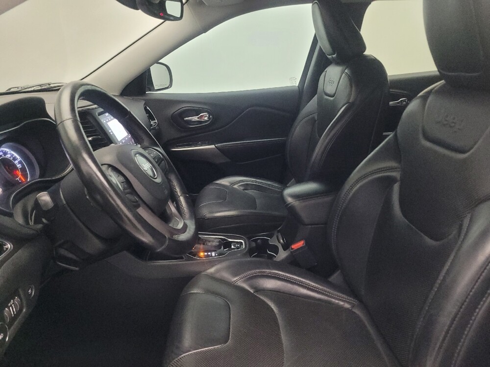 2019 Jeep Cherokee in Union City, GA 30291 - 18100052 17