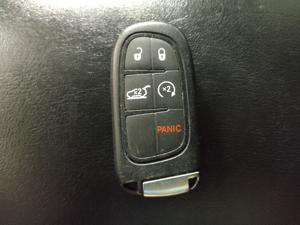 2019 Jeep Cherokee in Union City, GA 30291 - 18100052 32