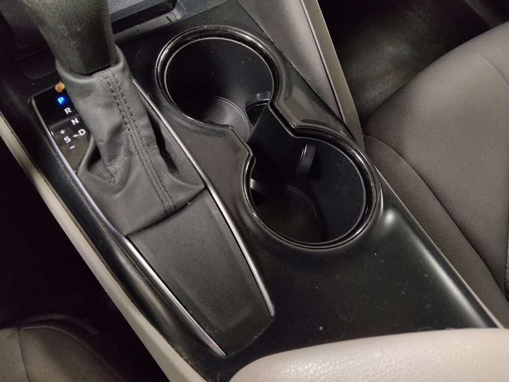 2020 Toyota Camry in Marietta, GA 30062 - 18100058 26