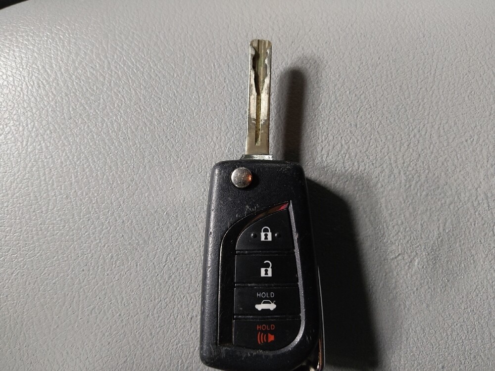 2020 Toyota Camry in Marietta, GA 30062 - 18100058 32