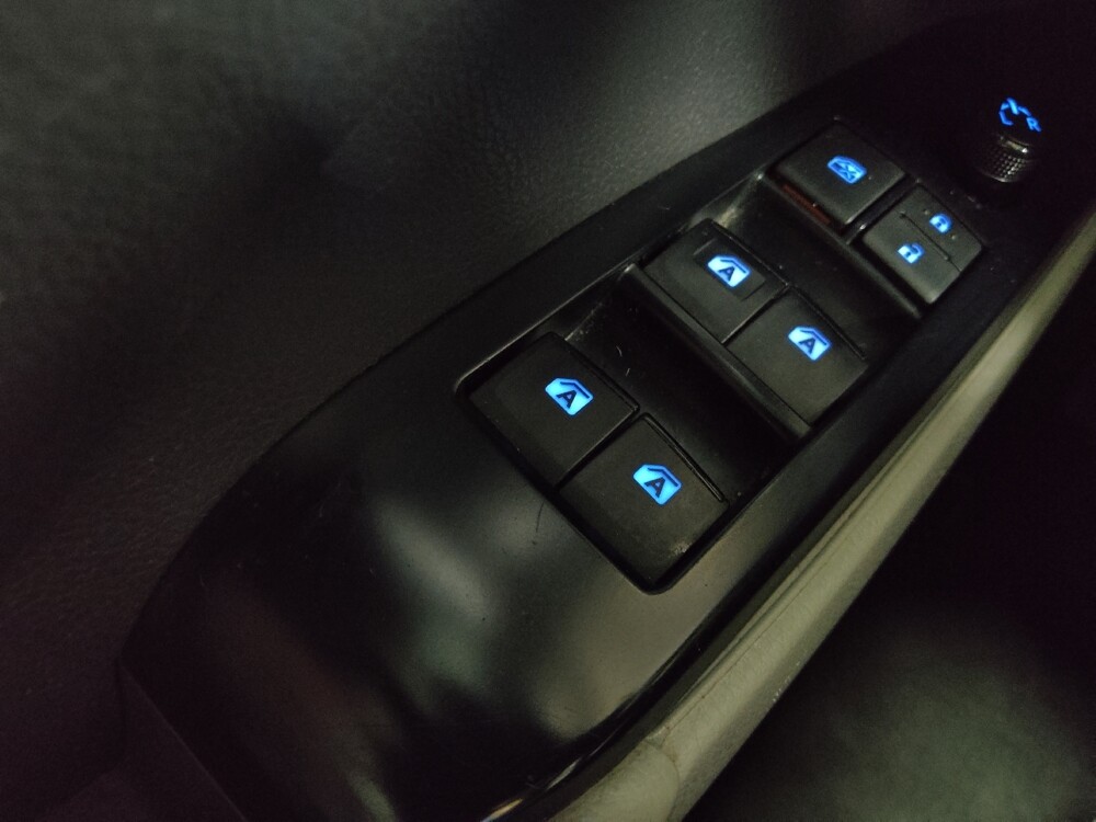 2020 Toyota Camry in Marietta, GA 30062 - 18100058 27