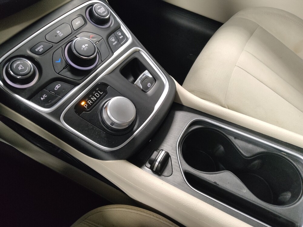 2015 Chrysler 200 in Jackson, MS 39211 - 18100060 26