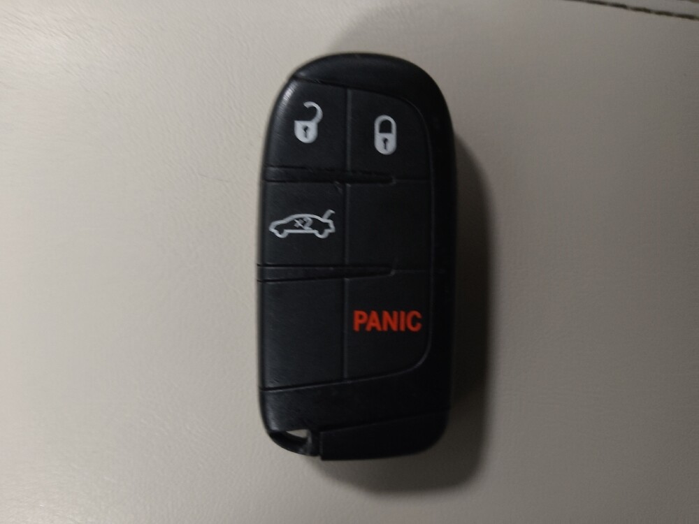 2015 Chrysler 200 in Jackson, MS 39211 - 18100060 32