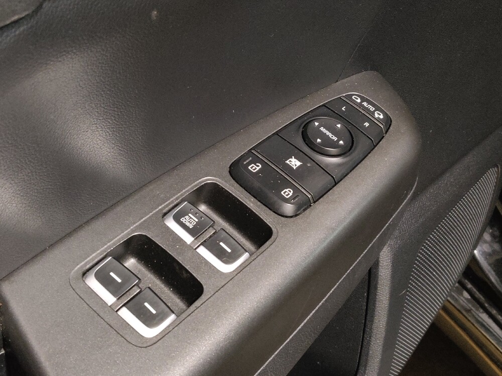 2021 Kia Sportage in Lubbock, TX 79424 - 18100071 27