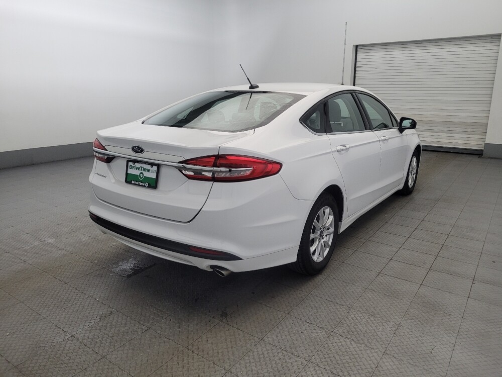 2018 Ford Fusion in Glen Burnie, MD 21061 - 18100080 9