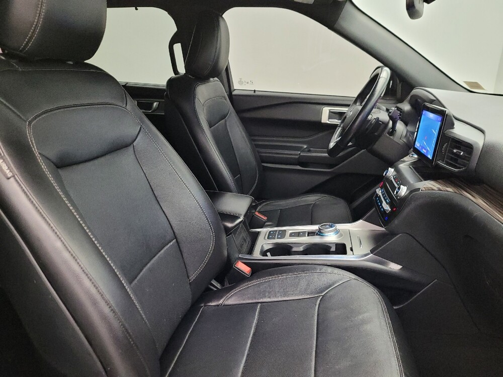 2020 Ford Explorer in Glendale, AZ 85301 - 18100083 21