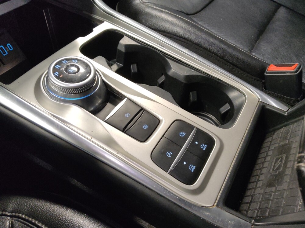 2020 Ford Explorer in Glendale, AZ 85301 - 18100083 26