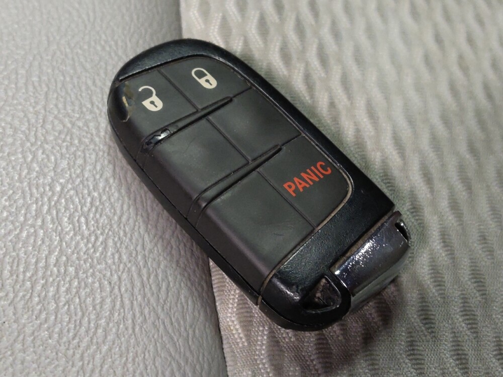 2022 Jeep Compass in Tucson, AZ 85705 - 18100085 32