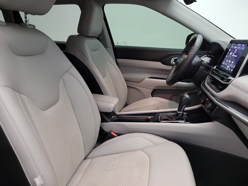 2022 Jeep Compass in Tucson, AZ 85705 - 18100085 21