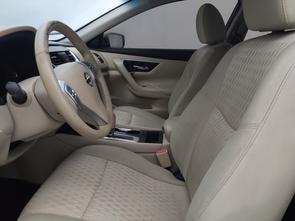 2017 Nissan Altima in Clearwater, FL 33764 - 18100093 17