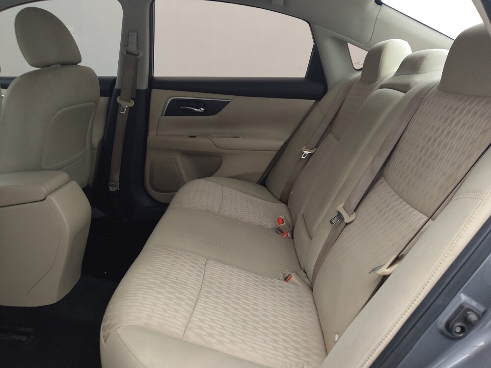 2017 Nissan Altima in Clearwater, FL 33764 - 18100093 18