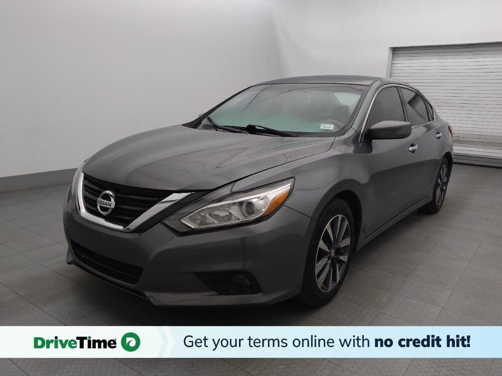 2017 Nissan Altima in Clearwater, FL 33764 - 18100093