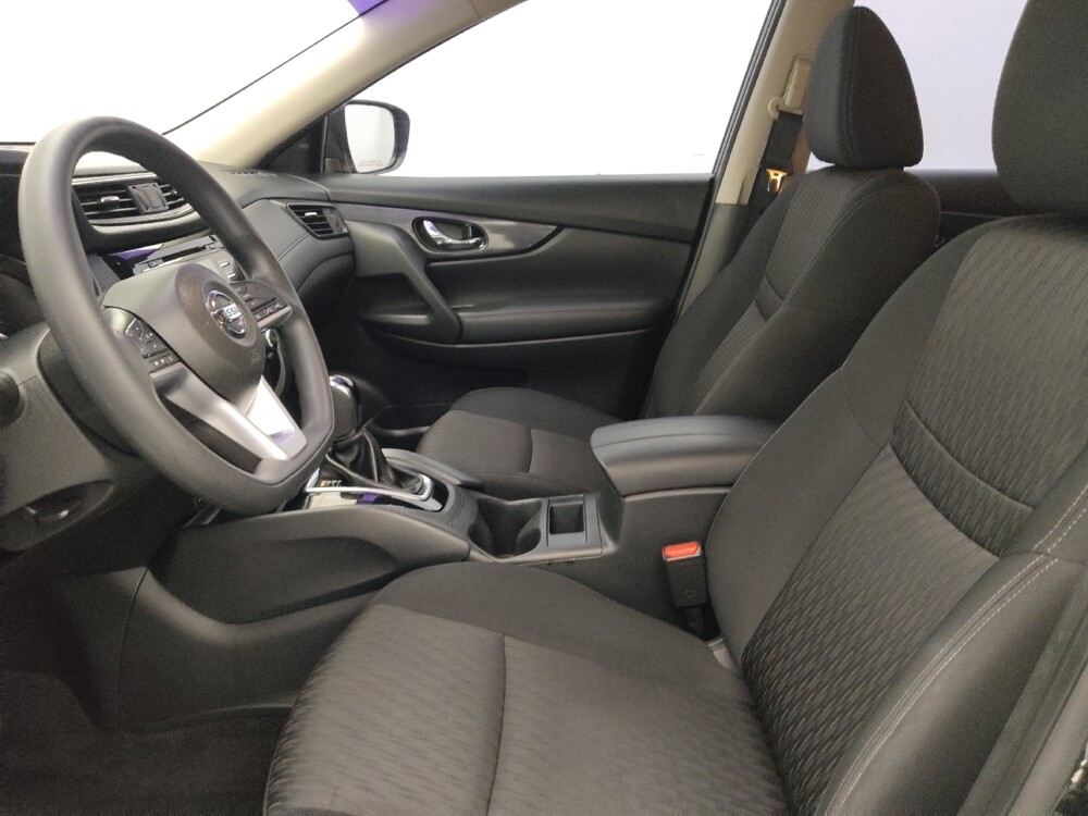 2017 Nissan Rogue in Columbus, GA 31909 - 18100095 17