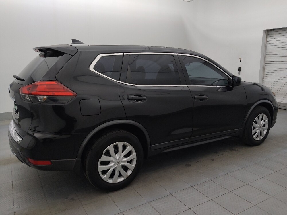 2017 Nissan Rogue in Columbus, GA 31909 - 18100095 10