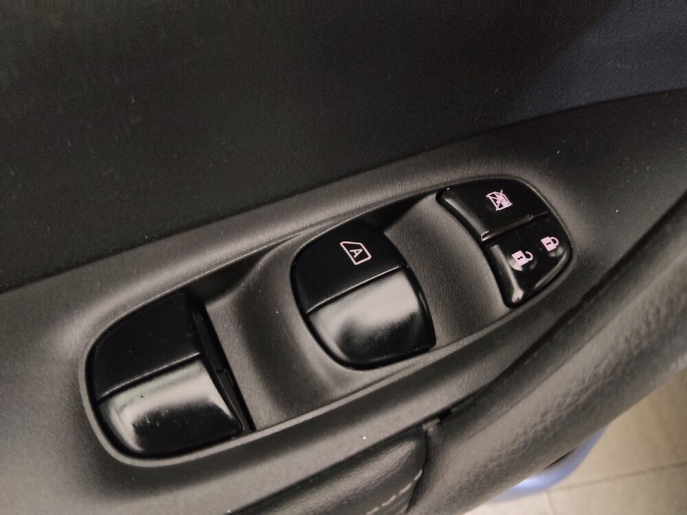 2019 Nissan Rogue in Bradenton, FL 34207 - 18100097 27