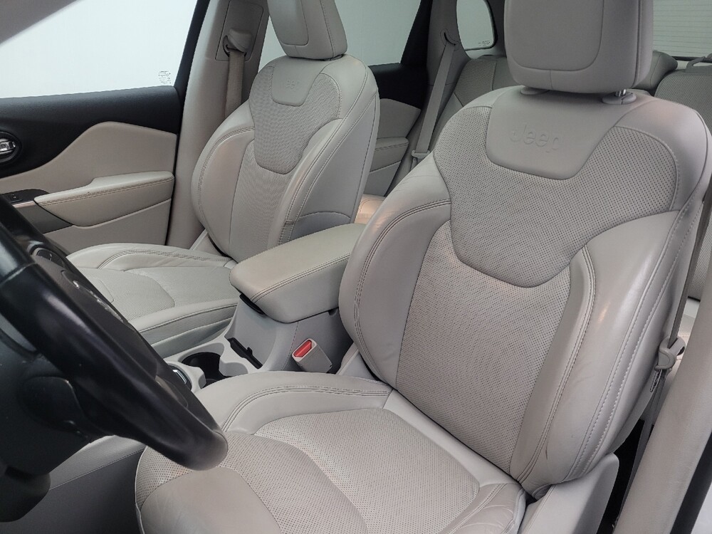 2020 Jeep Cherokee in Knoxville, TN 37923 - 18100104 17