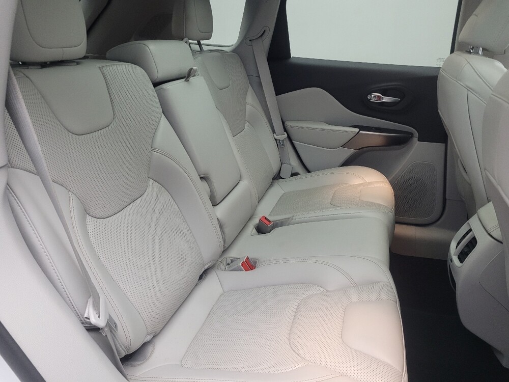 2020 Jeep Cherokee in Knoxville, TN 37923 - 18100104 19