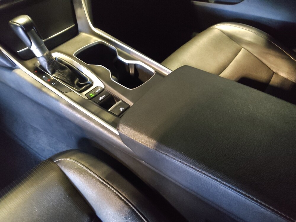 2021 Honda Accord in Orlando, FL 32808 - 18100108 26