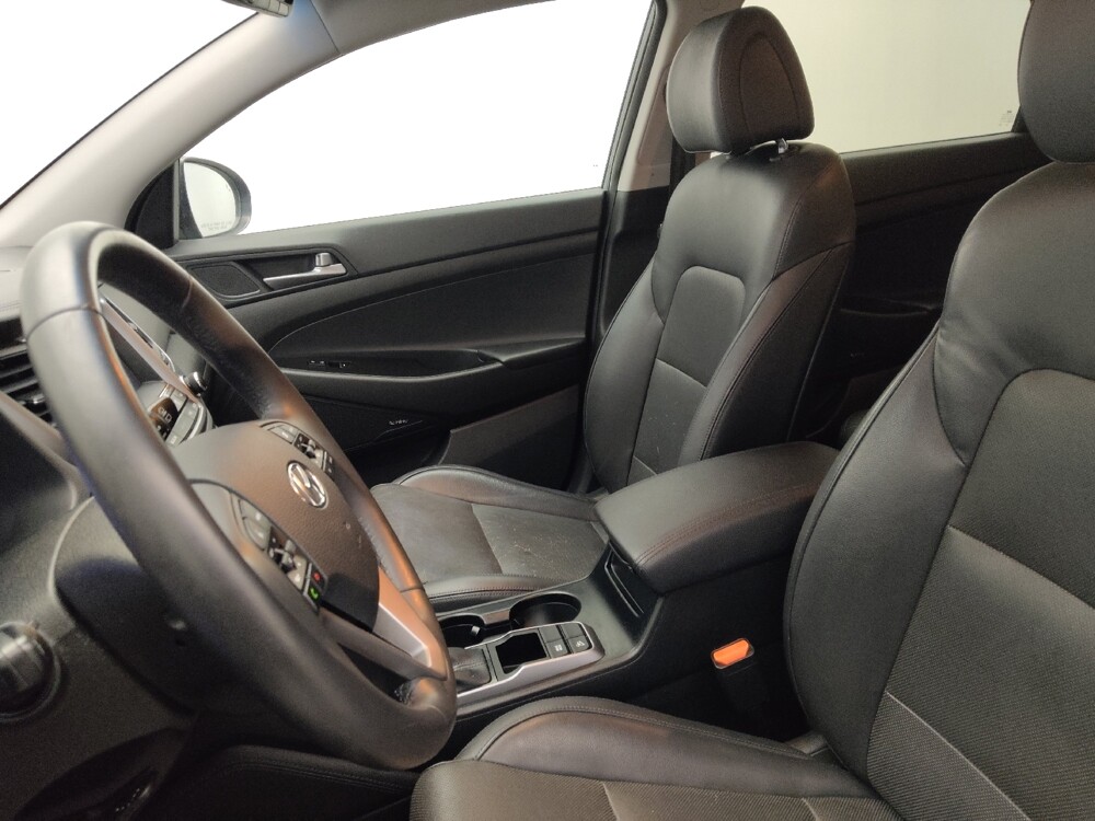 2017 Hyundai Tucson in Lauderdale Lakes, FL 33313 - 18100109 17